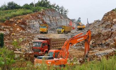 成贵铁路13标土石方开挖工程完成过半